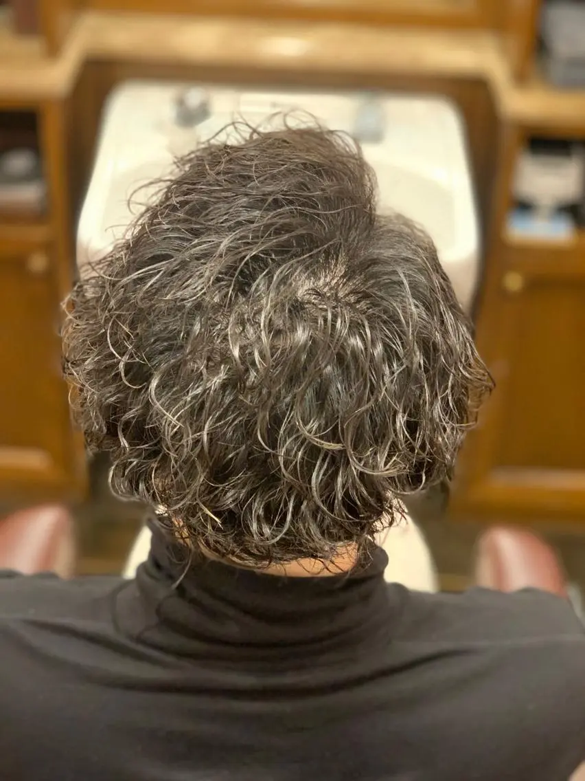 ミディアム ヒロ銀座 林のヘアスタイル