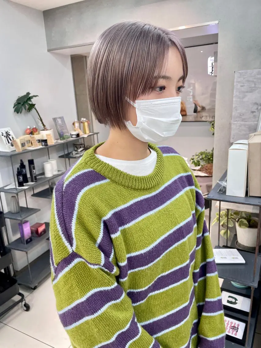 ショート カラー ベージュカラー ブリーチ ハイトーンカラー ハイトーンベージュ ボブ パーマウルフショート 濱田匠のヘアスタイル