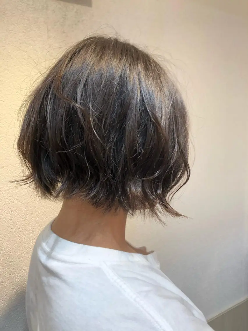 ショート カラー 谷口ゆめ/縮毛矯正/ 大人女子/眉ワックスのヘアスタイル