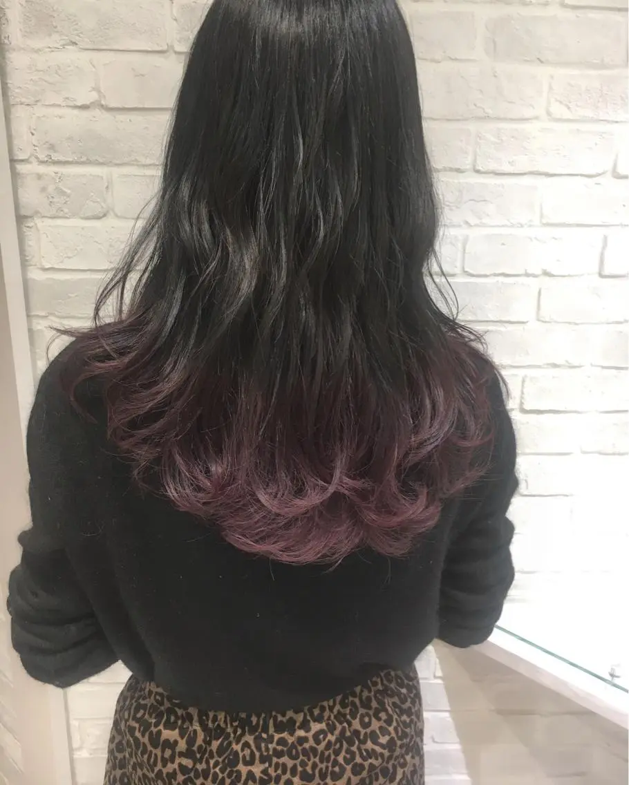 カラー アッシュ アッシュグレー グラデーションカラー 江原 彩華のヘアスタイル