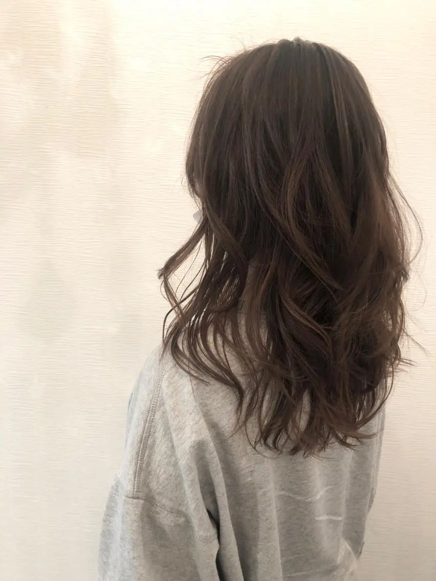 ロング カラー カット ヘアカラー トリートメント 平川 友希子のヘアスタイル