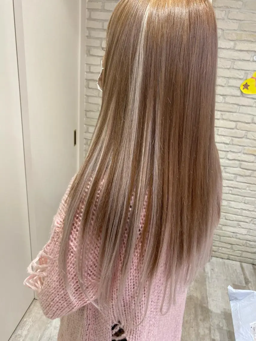 横浜🍒ルーツカラー エクステ／RIEのヘアスタイル