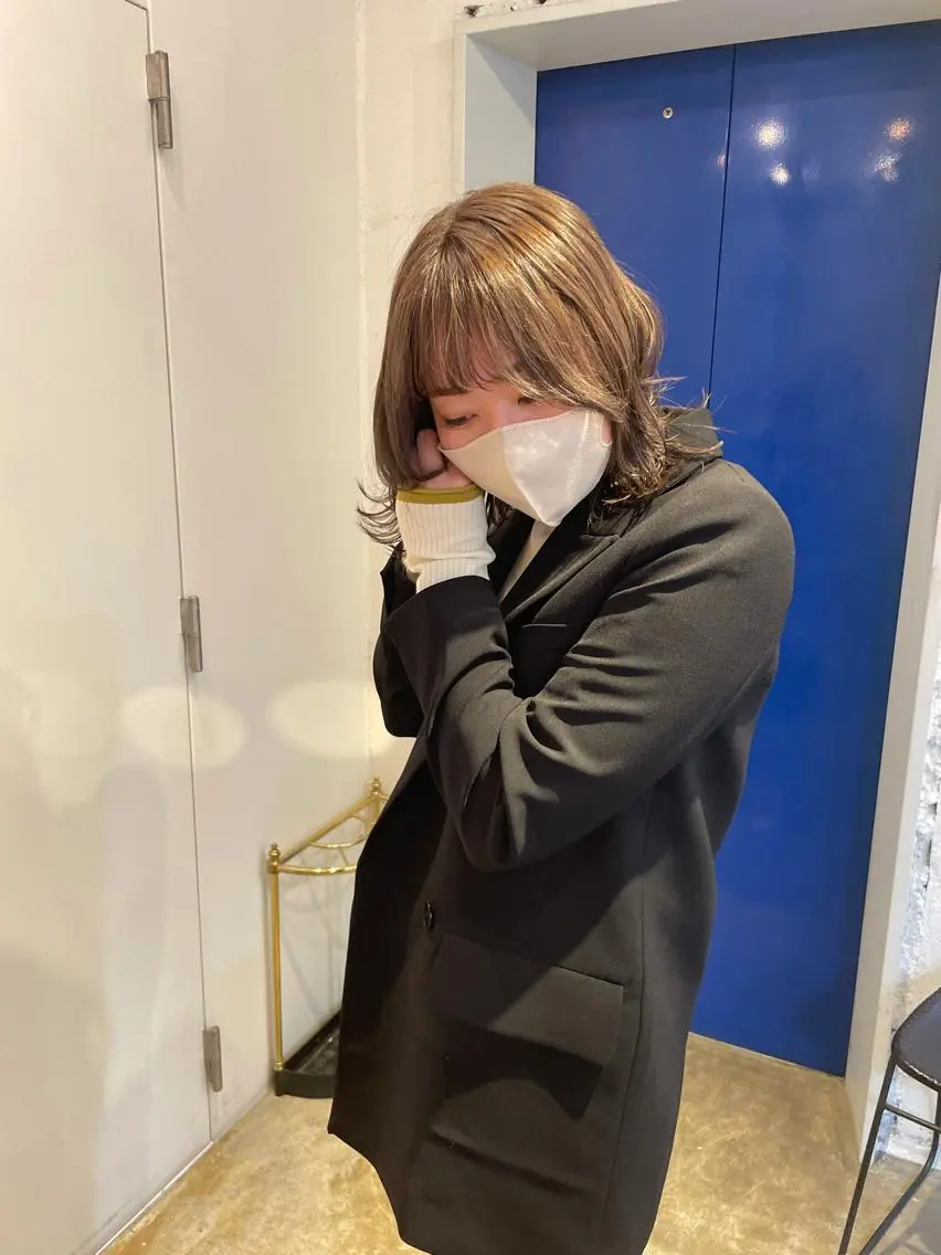 ミディアム カラー グレージュ カット ヘアカラー トリートメント MIOベージュカラー 柔らかいカラーのヘアスタイル