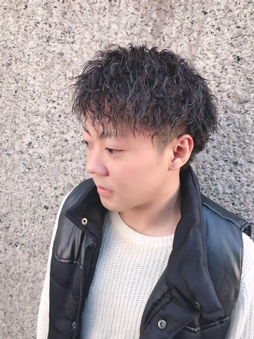 ショート カラー パーマ メンズ メンズパーマ メンズツイストパーマ ツイストパーマ カット パーマ ちこ .のヘアスタイル