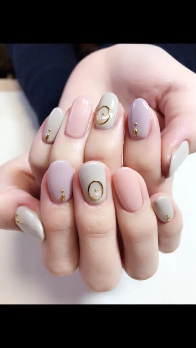 ネイル ワンカラーネイル 'mm  (ミリ) ＭＡＮＡＭＩのネイルデザイン
