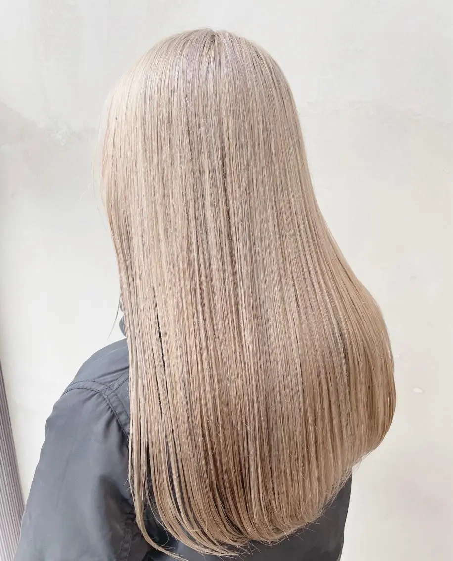 ロング カラー 堤 麻衣子のヘアスタイル