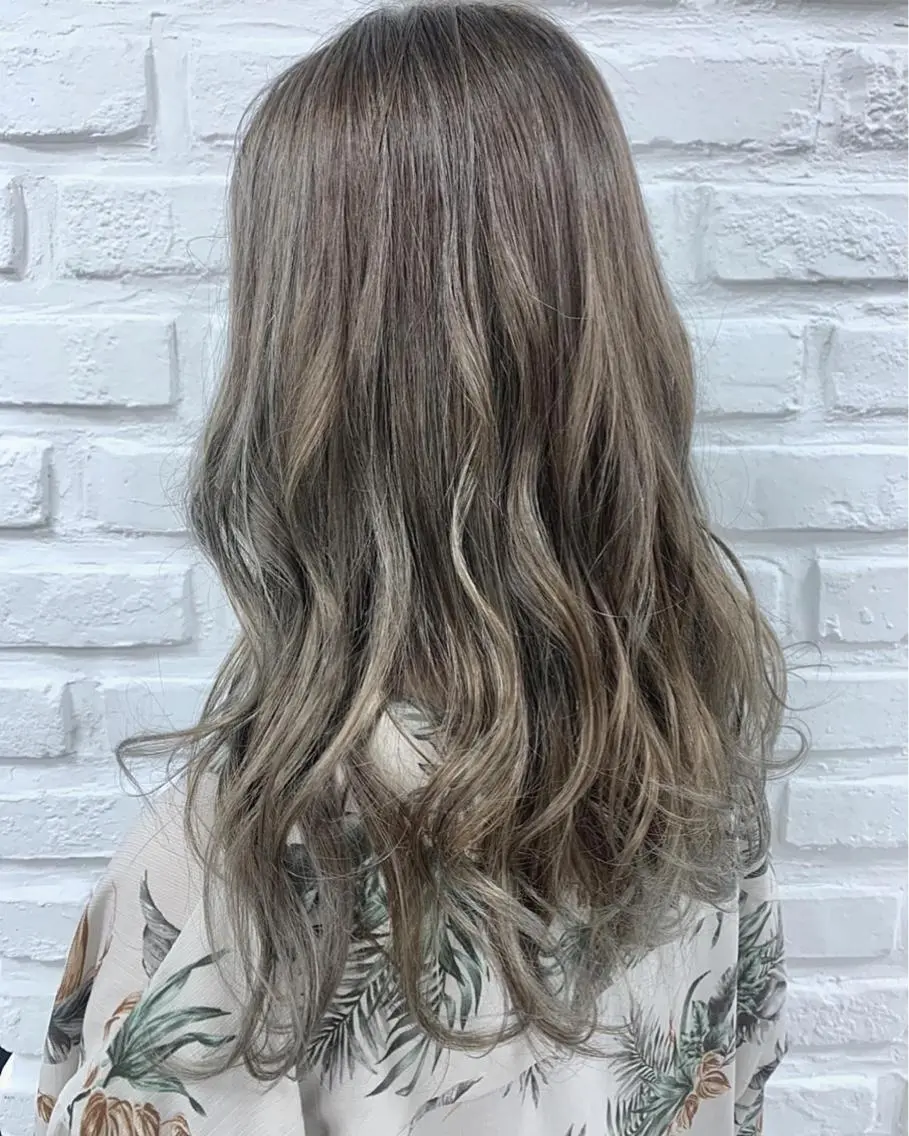 ロング カラー ハイライトカラー ハイトーンカラー イルミナカラー ハイライト 縮毛矯正 カット ヘアカラー トリートメント 【髪質改善】 kasumi🌷🌷のヘアスタイル
