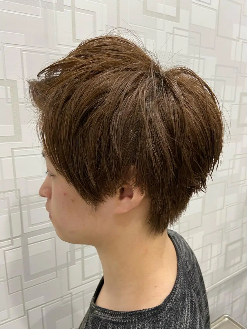 ショート メンズ カットパーマ✂️ 小坂田玲亜のヘアスタイル
