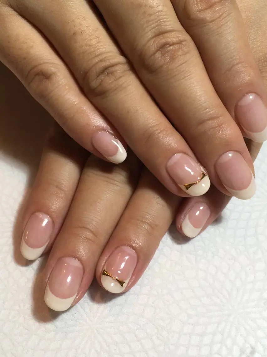 ネイル フレンチネイル 古川 里美のネイルデザイン