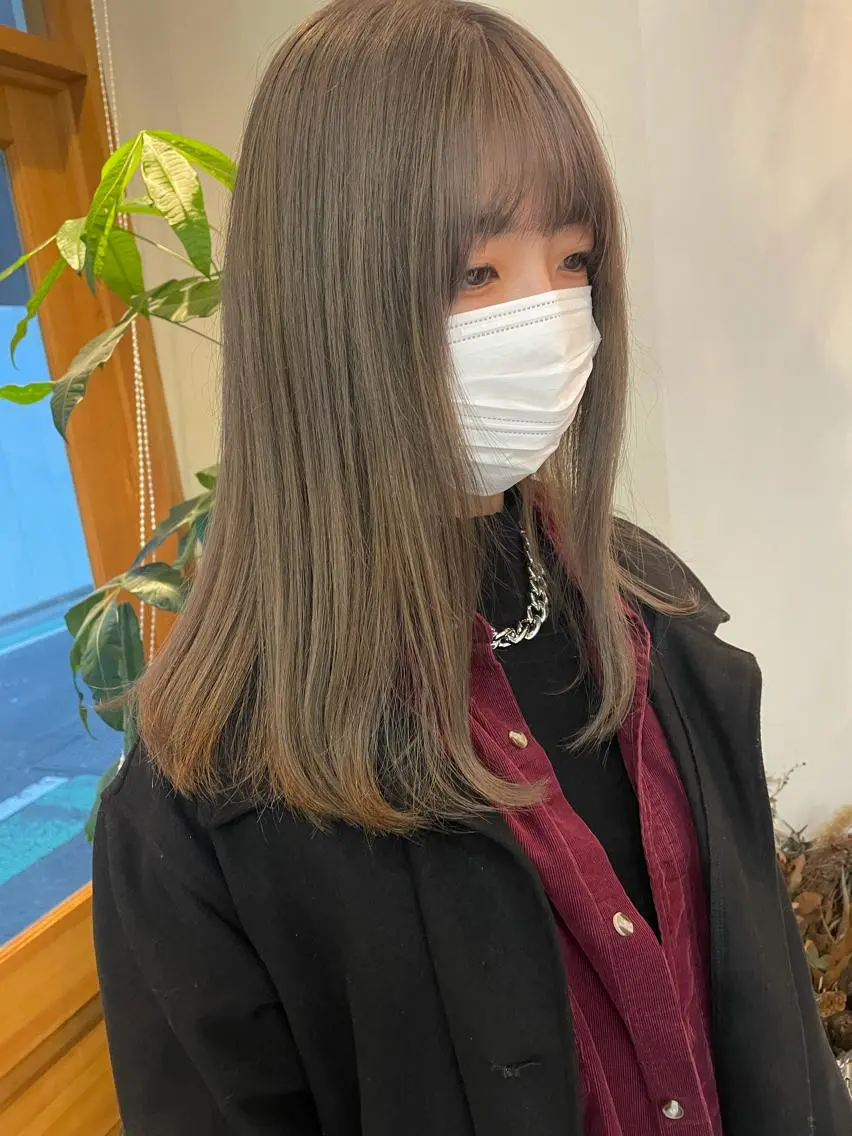セミロング カラー ブリーチ グレージュ ミルクティーグレージュ 中目黒🌼 🌼ハナのヘアスタイル