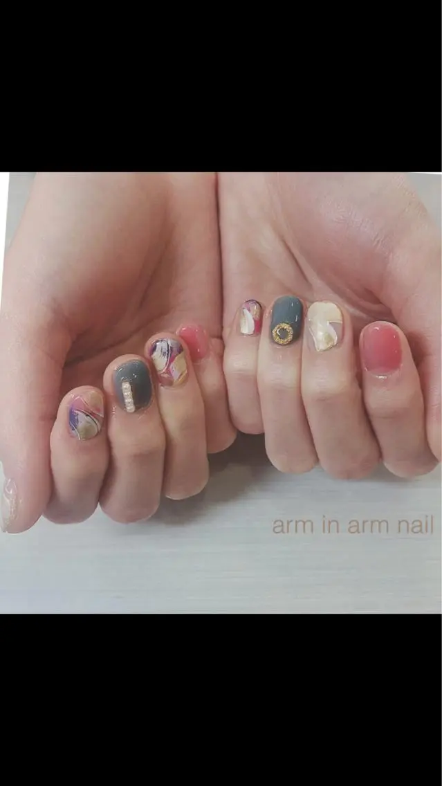 ネイル arm in arm ︎✿Yamamotoのマツエク・マツパデザイン