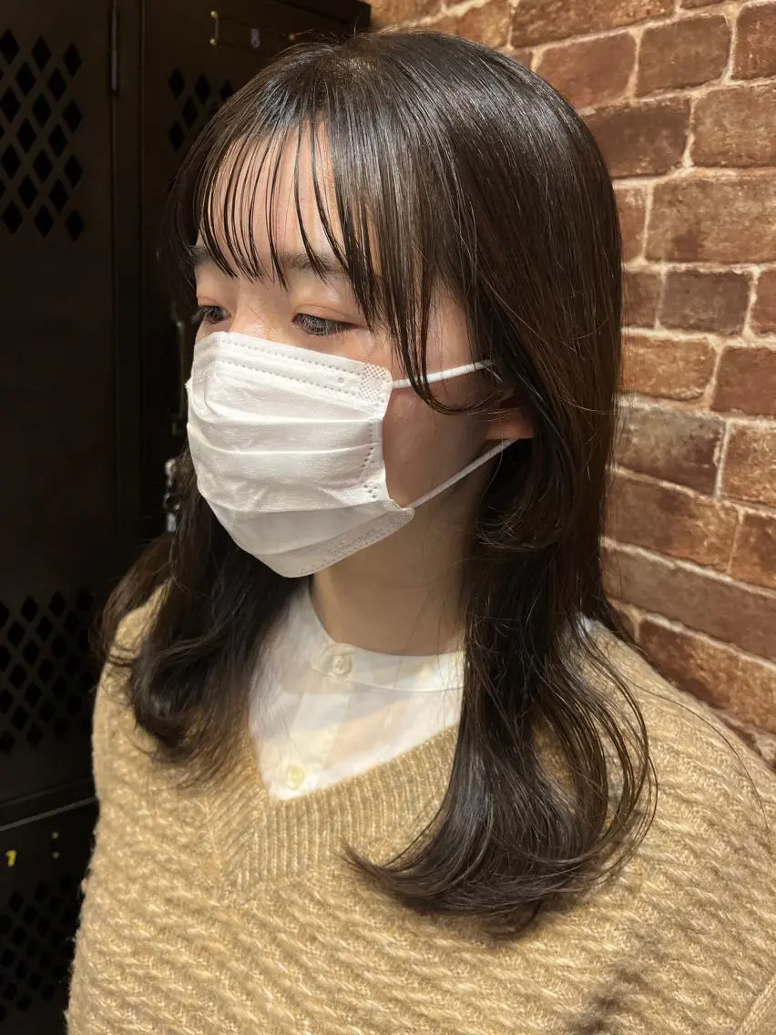 セミロング カラー パーマ ヘアアレンジ メンズ キッズ ネイル マツエク・マツパ アイブロウ メンズハイライト メンズパーマ セミロングパーマ ブラウンカラー ケアカラー 久木原 ゆりのヘアスタイル