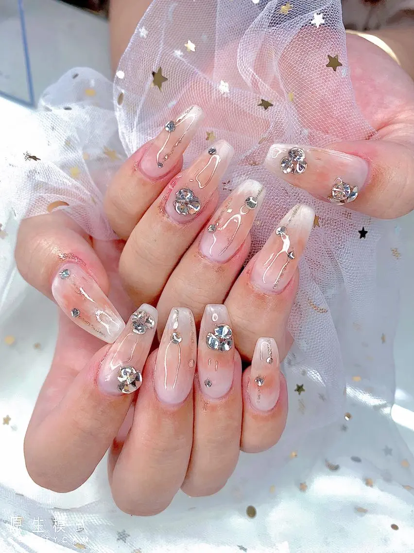 ネイル I-nailロング /ワンホン/キラキラのネイルデザイン