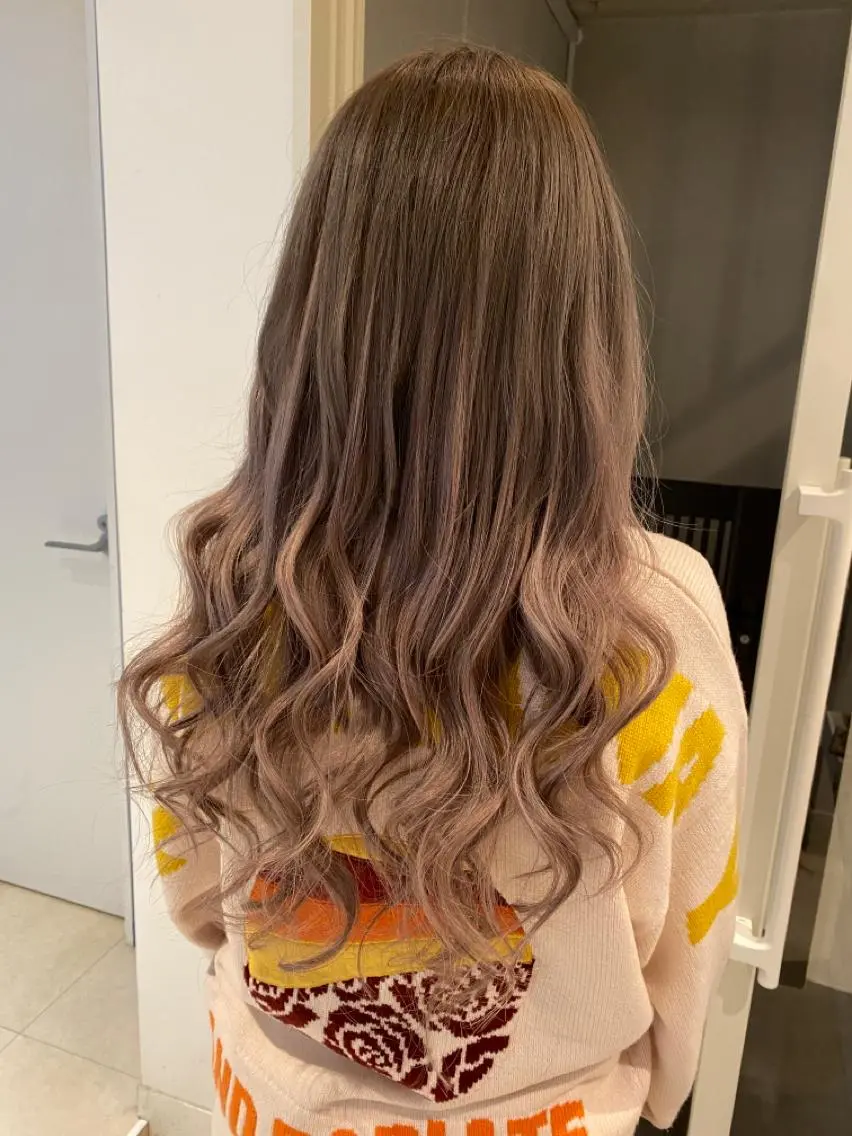ロング 🌈評価No.1🌈 艶髪カラー❌エクステのヘアスタイル