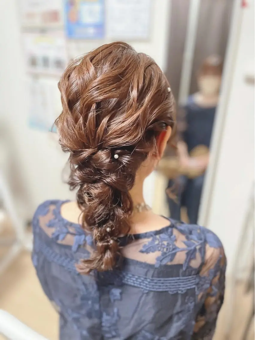 ヘアアレンジ イーチブライト EachBrightのヘアスタイル