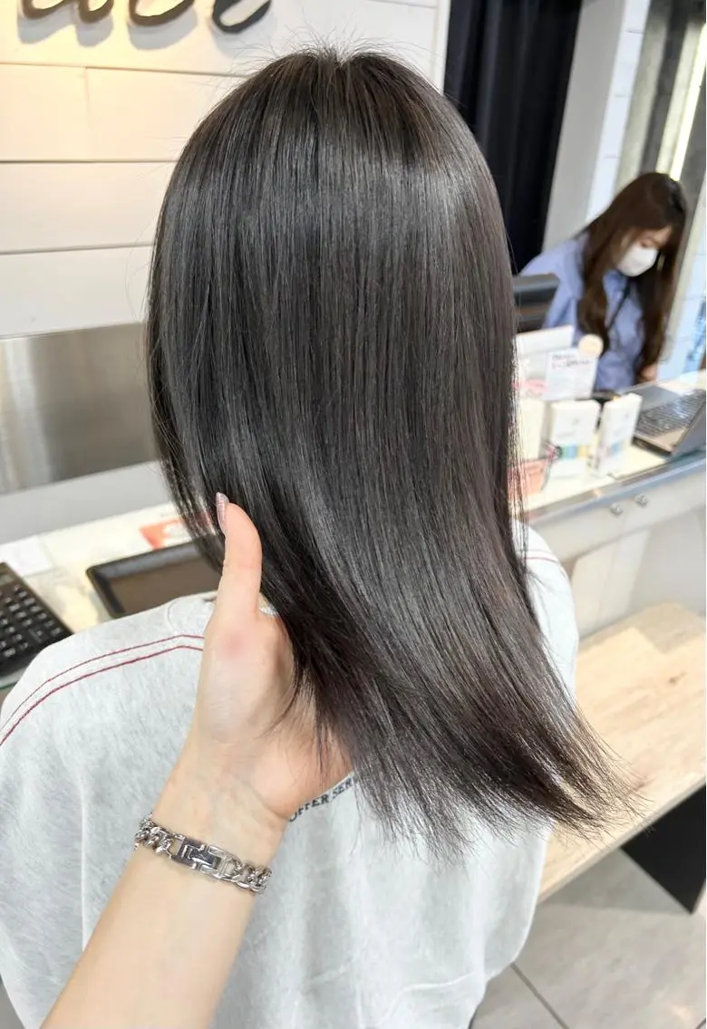 ミディアム カット ヘアカラー レイヤー/艶髪カラー 森本くるみのヘアスタイル