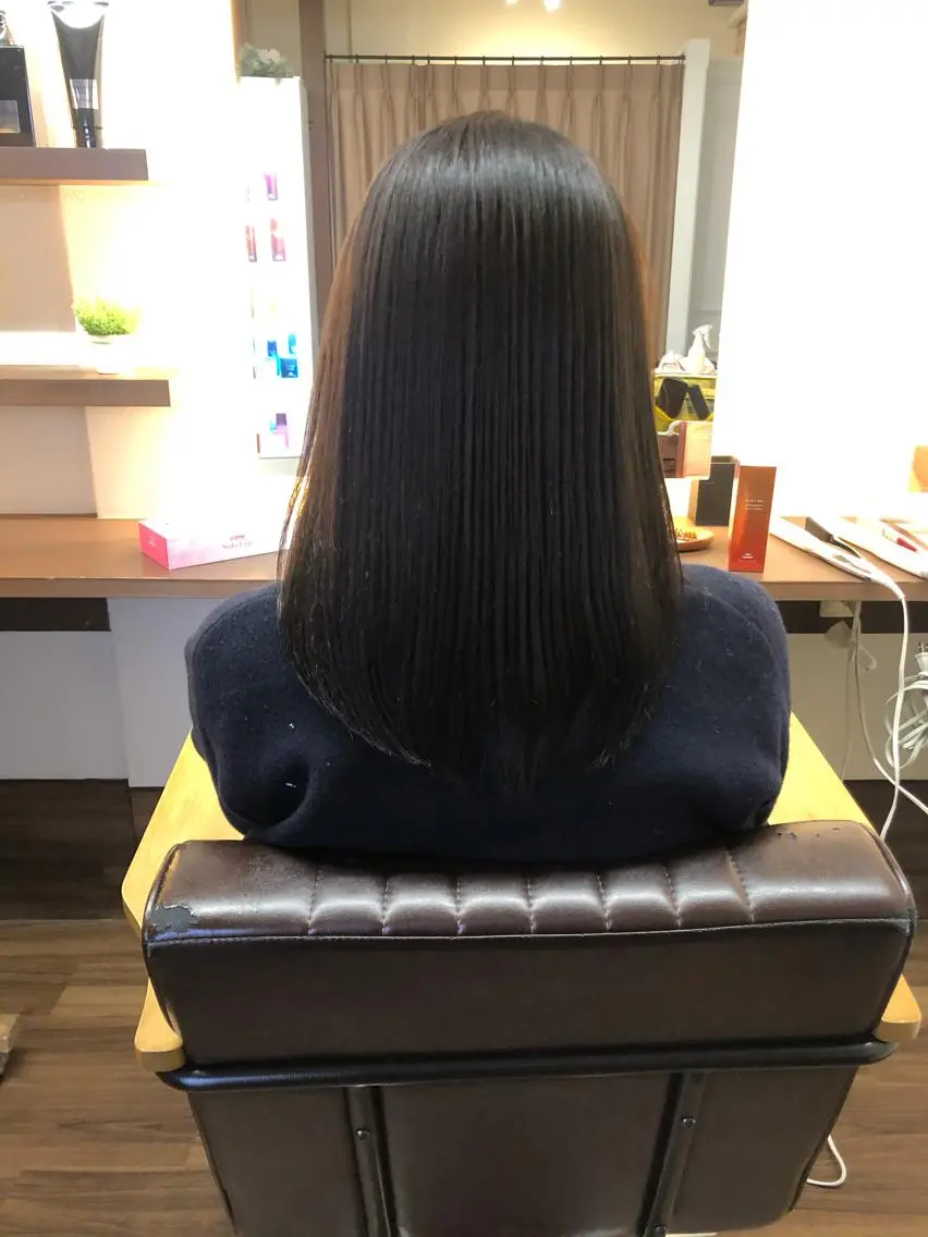カラー 山本 純平のヘアスタイル