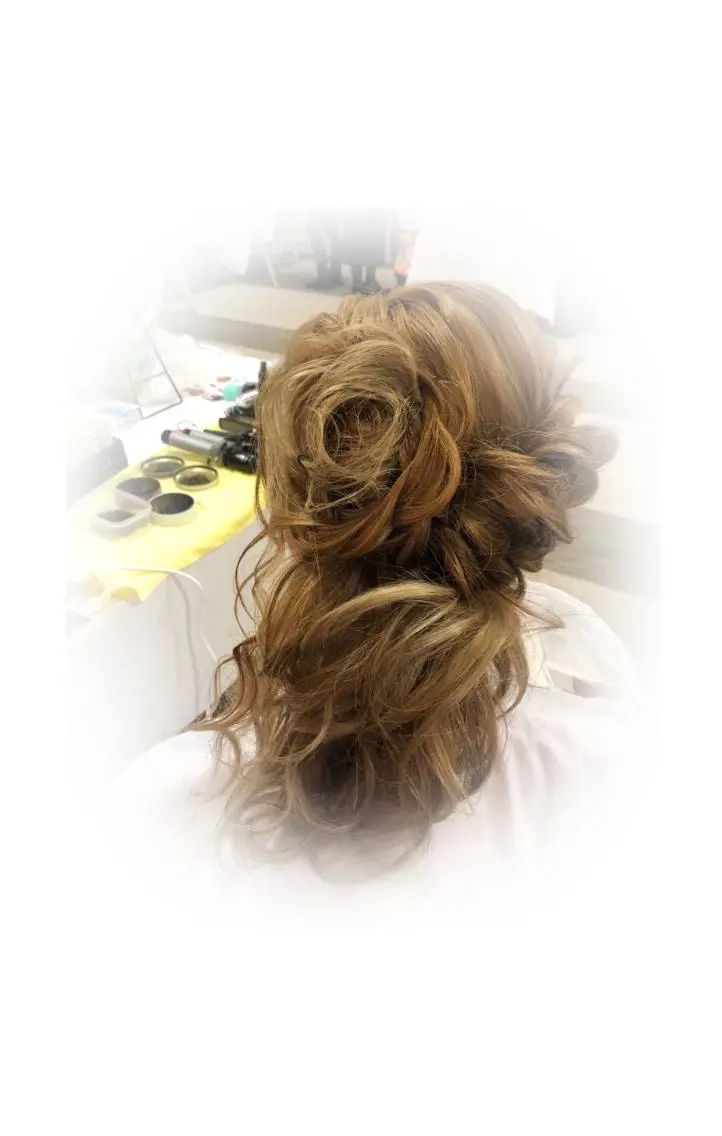 ヘアアレンジ HempBeauty 浅野アサミのヘアスタイル