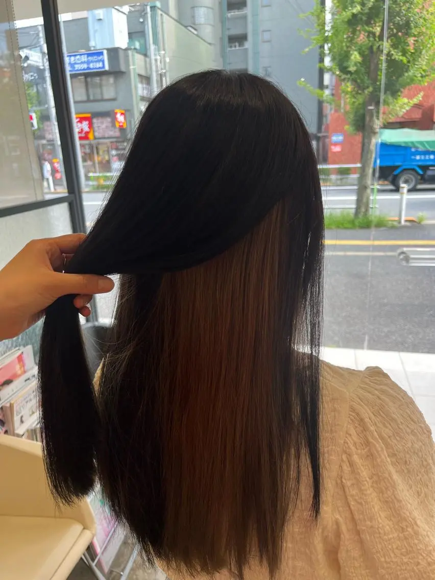 ロング カラー レディースカット SHIORIのヘアスタイル