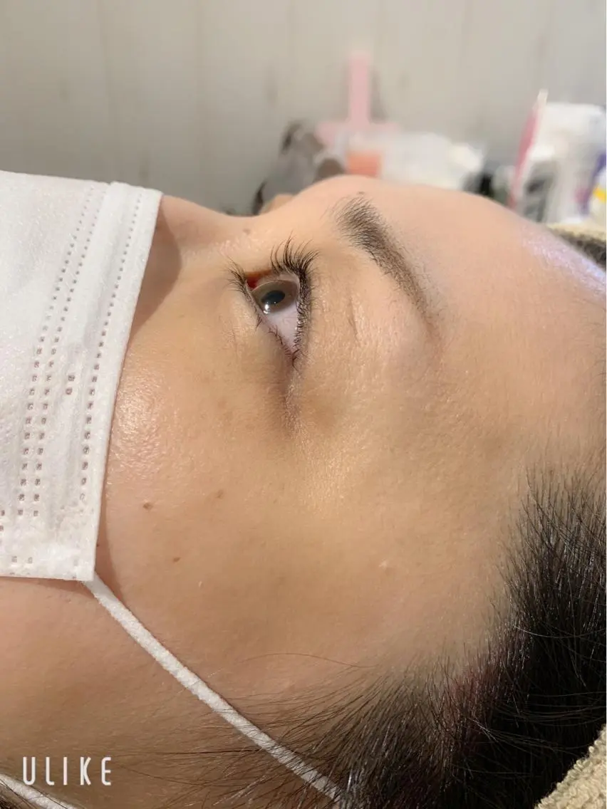 マツエク・マツパ 中村 眞歩のヘアスタイル