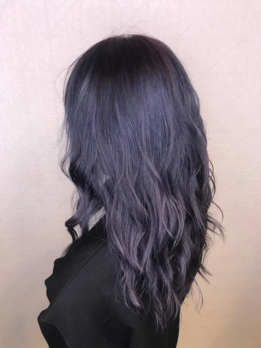 セミロング カラー ブリーチ ブルーカラー ブルーバイオレット バイオレットカラー 茂木 結希のヘアスタイル