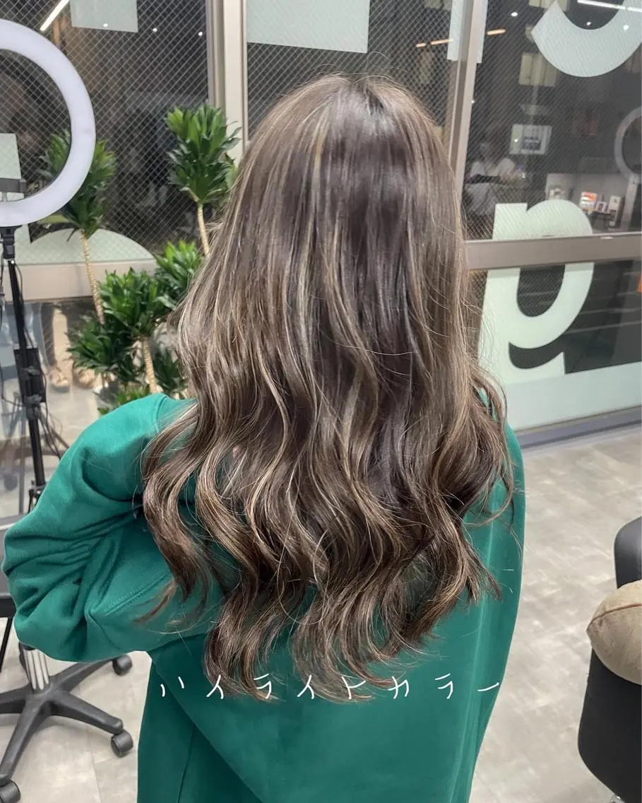 セミロング カラー ハイライトカラー ハイライト 朝倉 海斗のヘアスタイル
