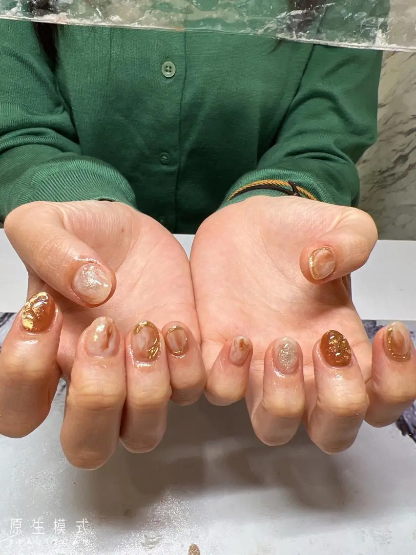 ネイル ガレンドウ 白澤 愛子のネイルデザイン