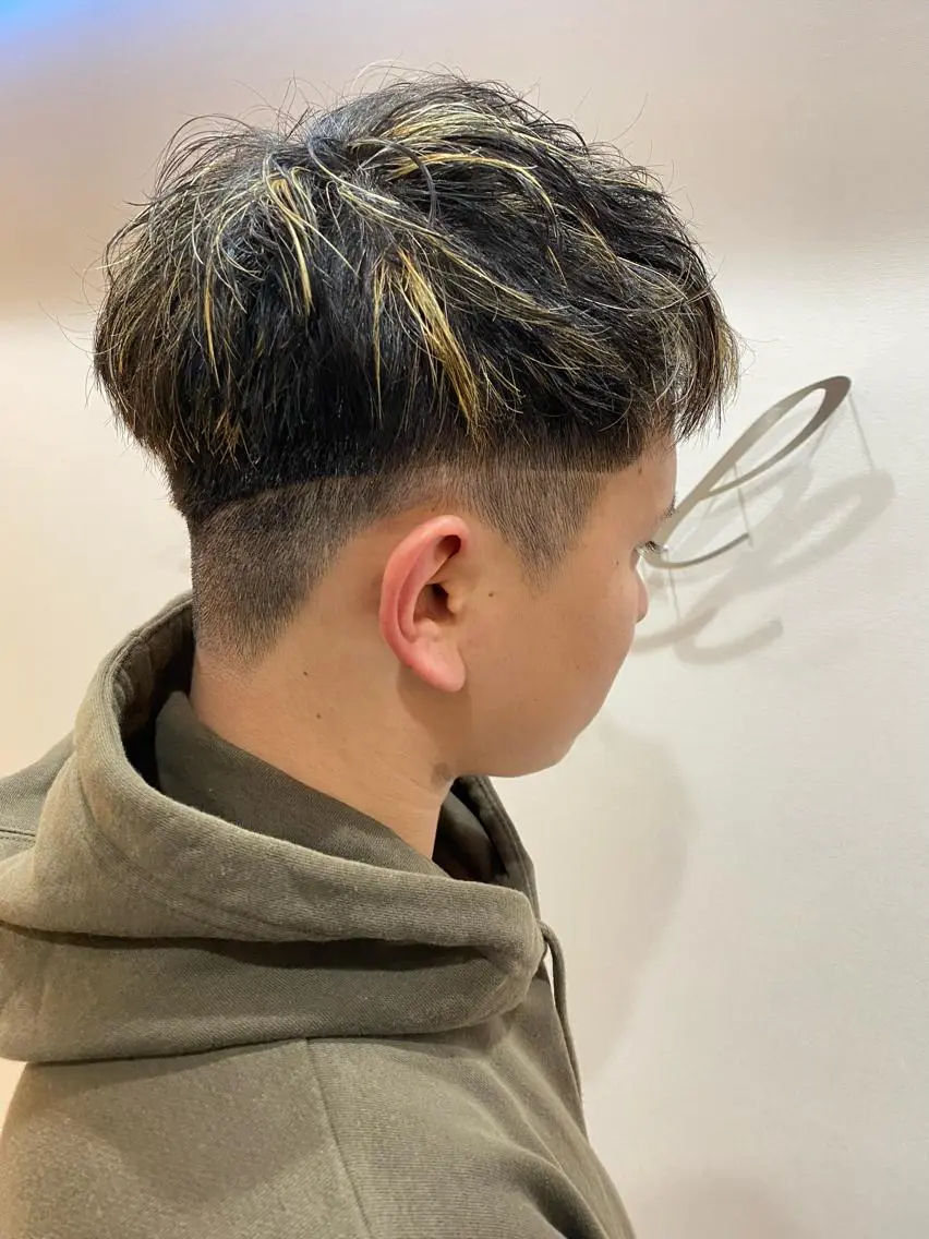 ショート メンズ メンズハイライト ハイライト Ze sealのヘアスタイル