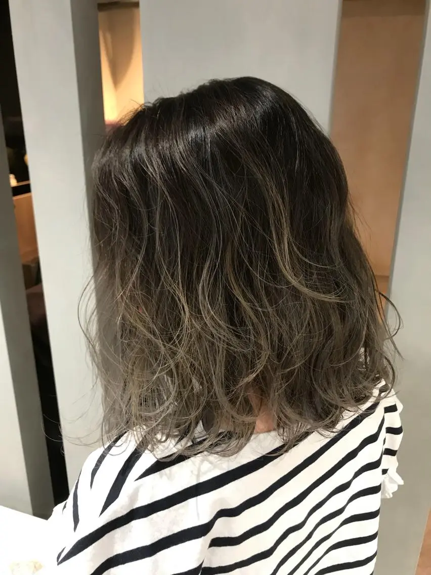 ミディアム ハイライト ヘアカラー トリートメント 樽見 浩司のヘアスタイル