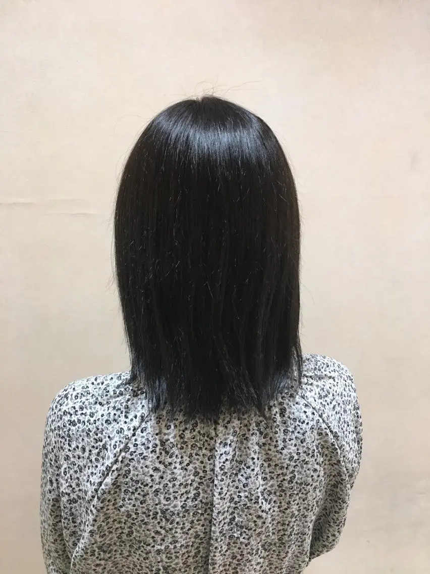 ミディアム カラー グレージュ パープルカラー パープルグレージュ 吉原 雪乃のヘアスタイル