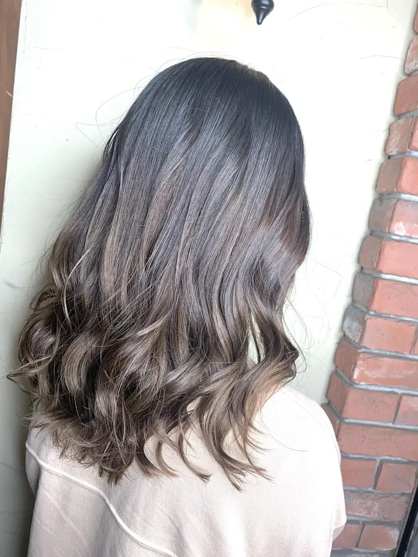 ミディアム カラー パーマ ヘアアレンジ メンズ キッズ ネイル マツエク・マツパ 髪質改善 艶髪🔵フセナオヤのヘアスタイル