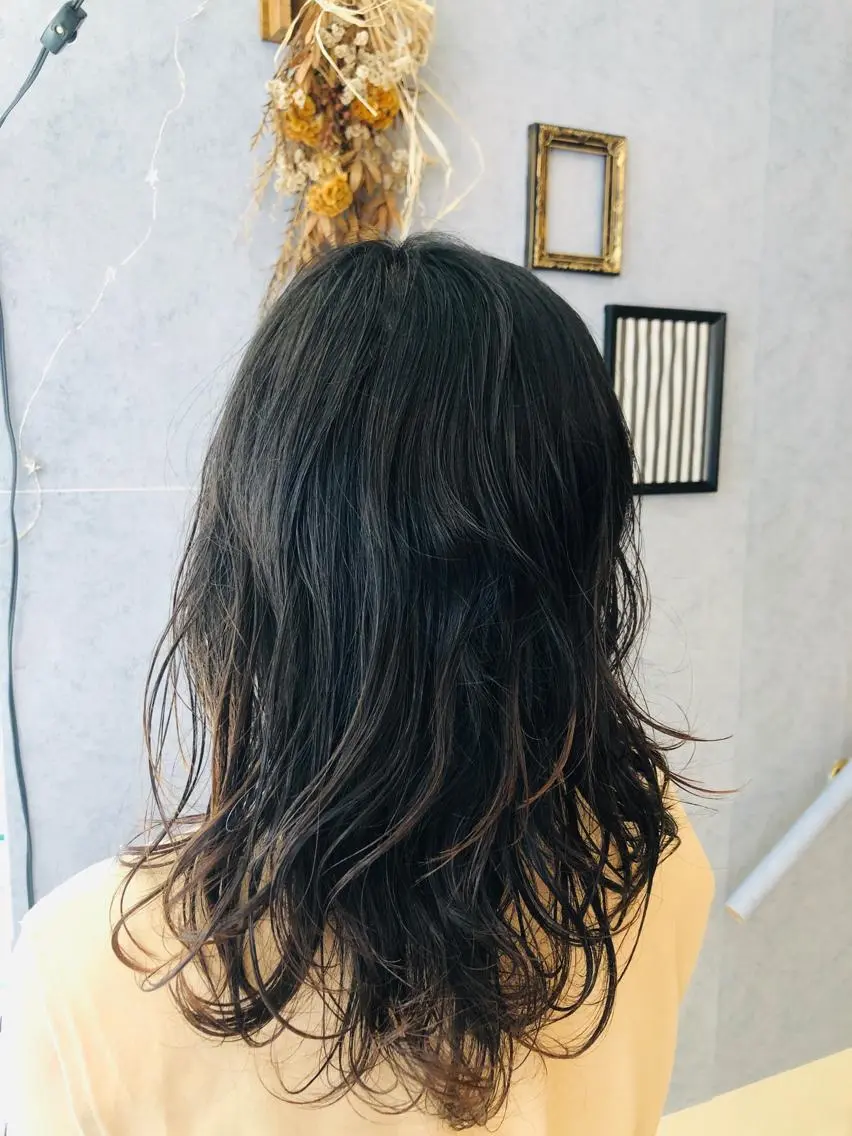 ミディアム パーマ 本多 美羽のネイルデザイン