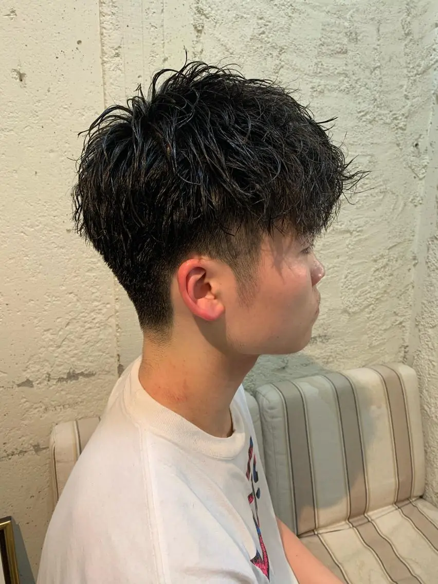 ショート メンズ メンズパーマ 刈り上げ レイヤーカット 髪質改善ストレート/ ブリーチ／渋谷　福田のヘアスタイル