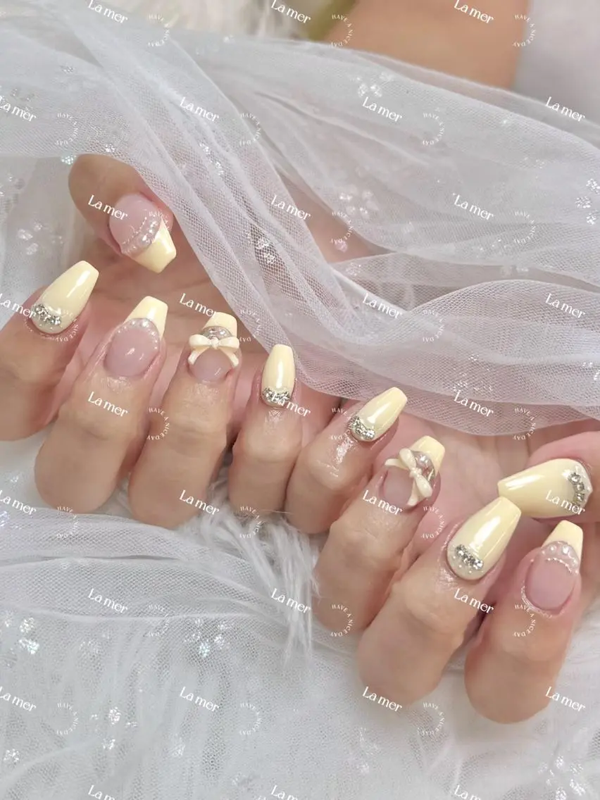 ネイル 🌻 Momoko_のネイルデザイン