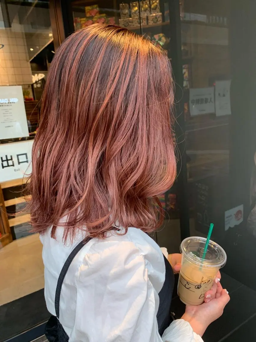 ミディアム カラー カット ヘアカラー トリートメント 韓国レイヤー×艶髪 ハイトーンRyukiのヘアスタイル