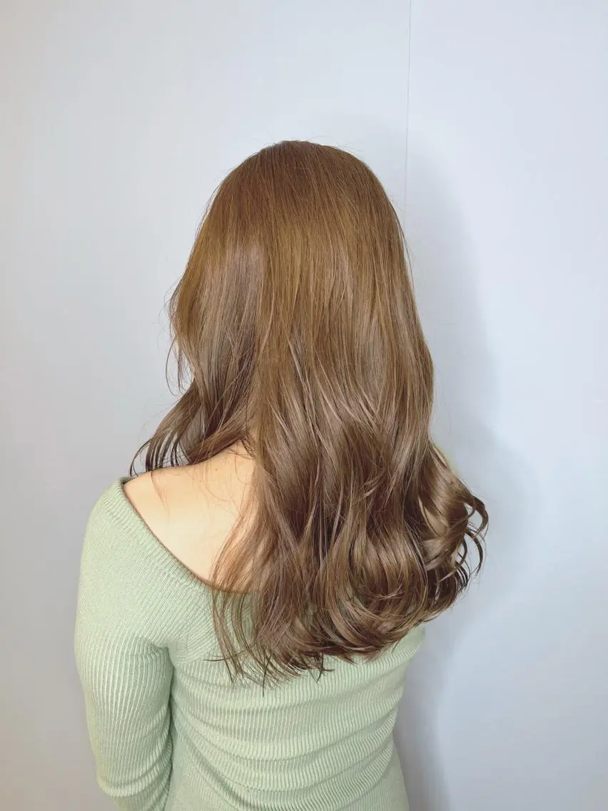 セミロング 宮原 佳苗のヘアスタイル