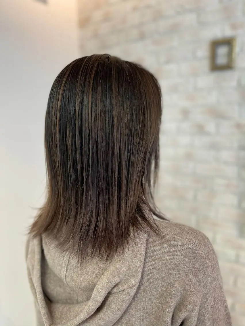 ミディアム カラー ブリーチ Afinar　 tomoのヘアスタイル