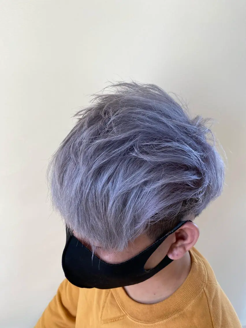 ショート カラー メンズ ツーブロック 刈り上げ シルバー Lindo 本田のヘアスタイル