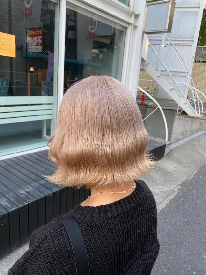 ショート カラー ブリーチ ハイトーンカラー ショートヘア 【毎朝セット3分】 メンズパーマ　真人のヘアスタイル