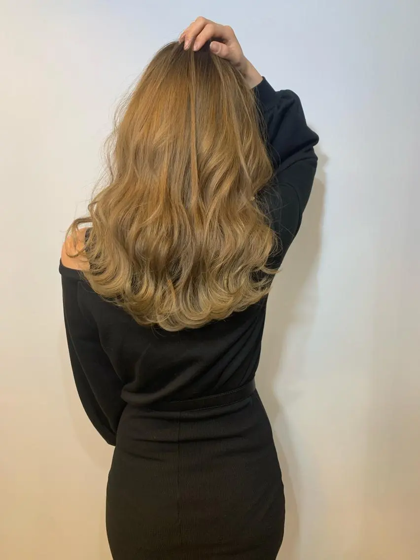 カラー ヘアカラー トリートメント 金澤 愛のヘアスタイル
