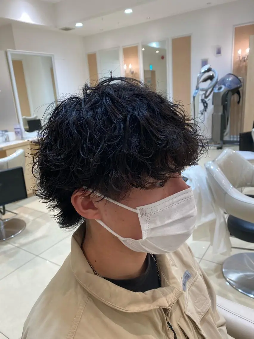 ショート パーマ メンズ カット パーマ メンズ特化型美容師 栗山勇人のヘアスタイル