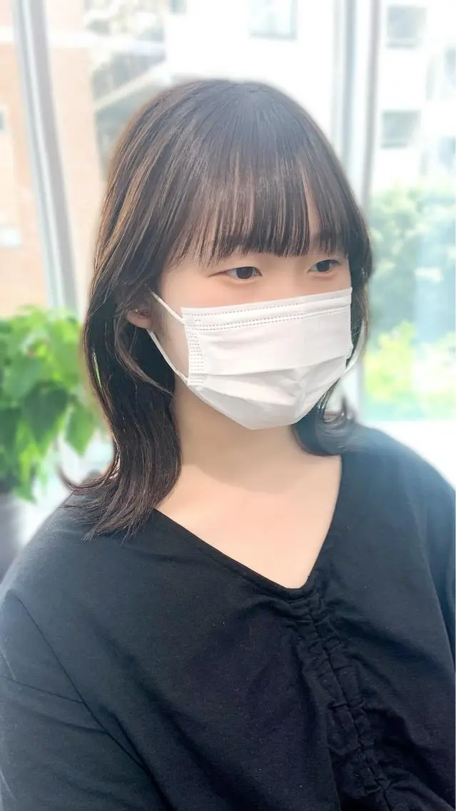 ミディアム カラー パーマ ヘアアレンジ メンズ キッズ ネイル マツエク・マツパ アイブロウ レイヤーカット/ 巻ける縮毛矯正のヘアスタイル