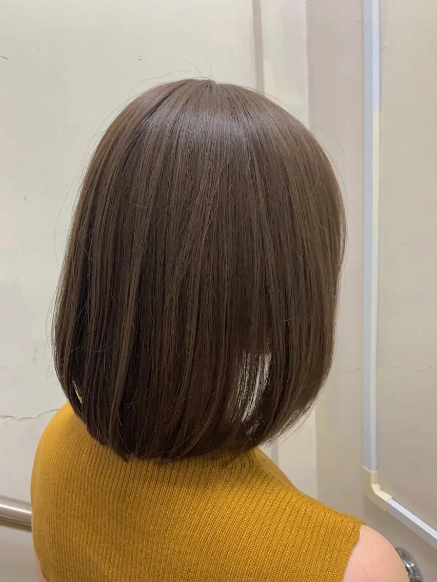 ミディアム カラー ベージュカラー ボブ カット ヘアカラー トリートメント 村上 吉斗のヘアスタイル