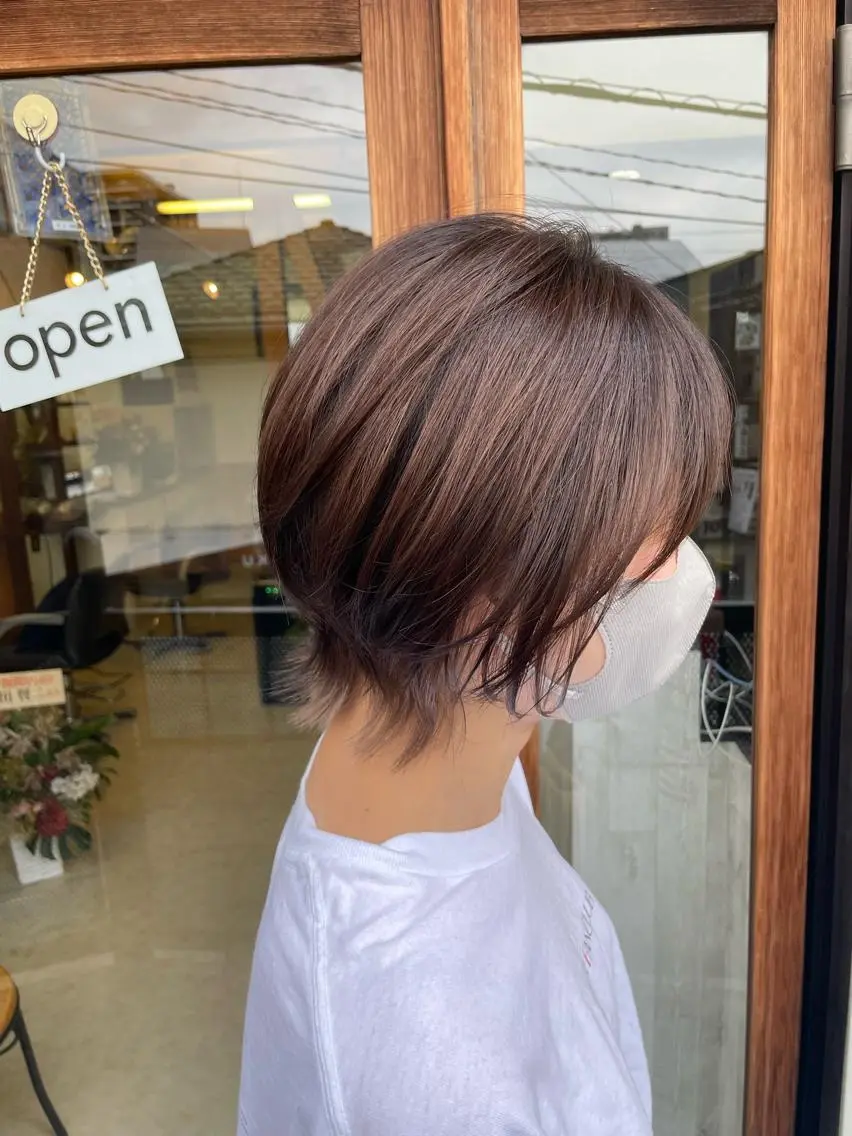 ショート カラー 平田 怜のヘアスタイル