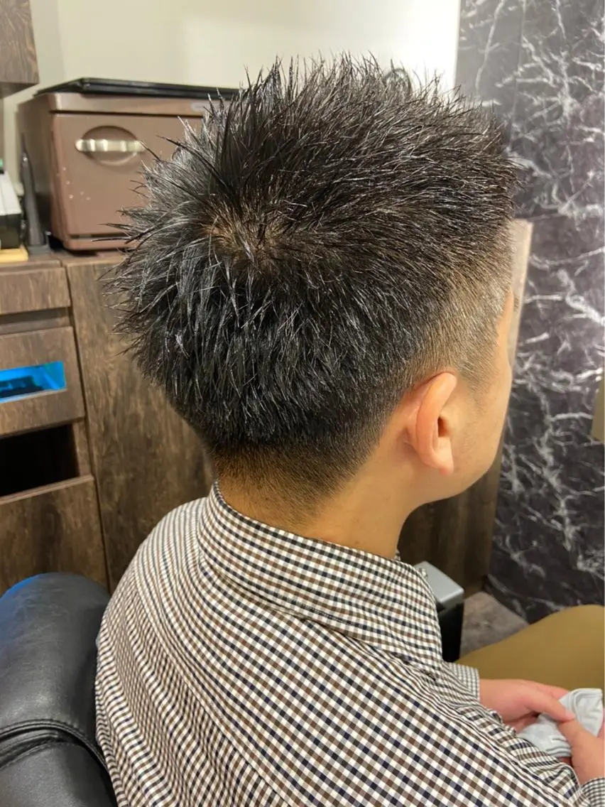 ショート 🐲日比 佳典🐲のヘアスタイル