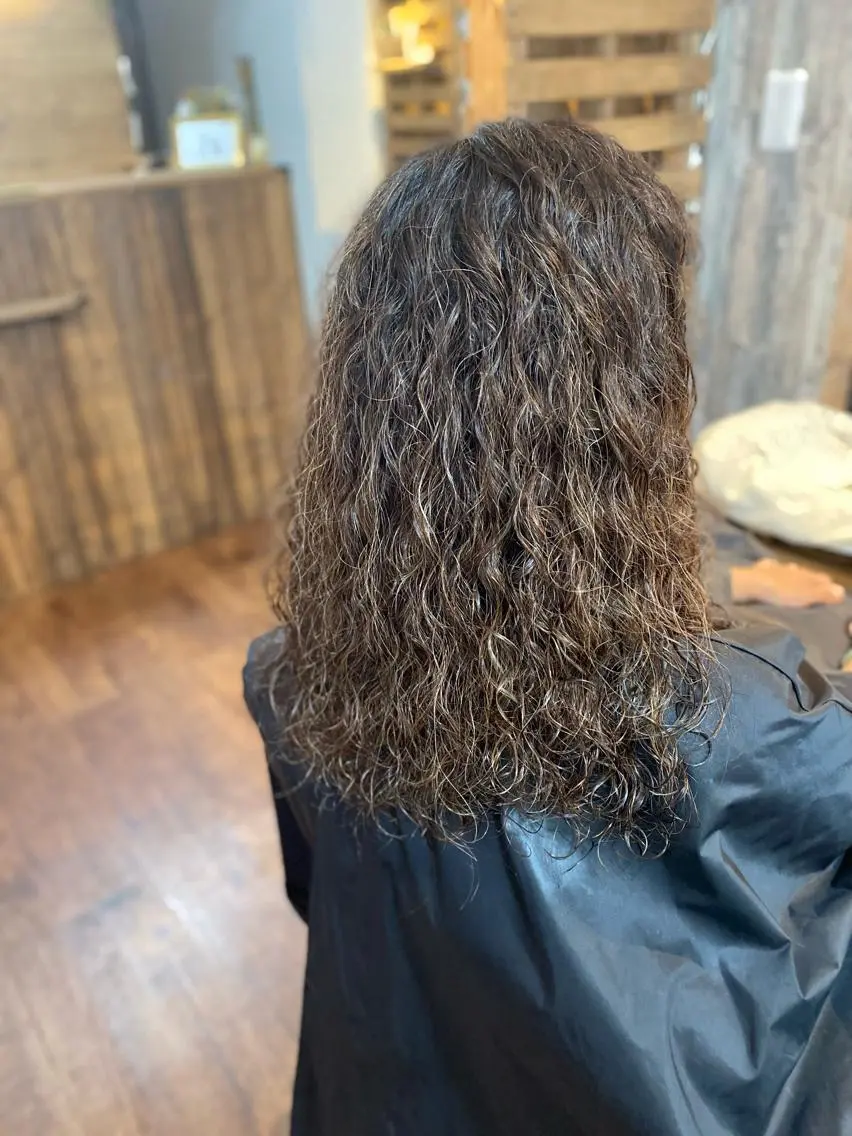 ロング パーマ スパイラルパーマ Luzir⭐︎ GEN⭐︎のヘアスタイル