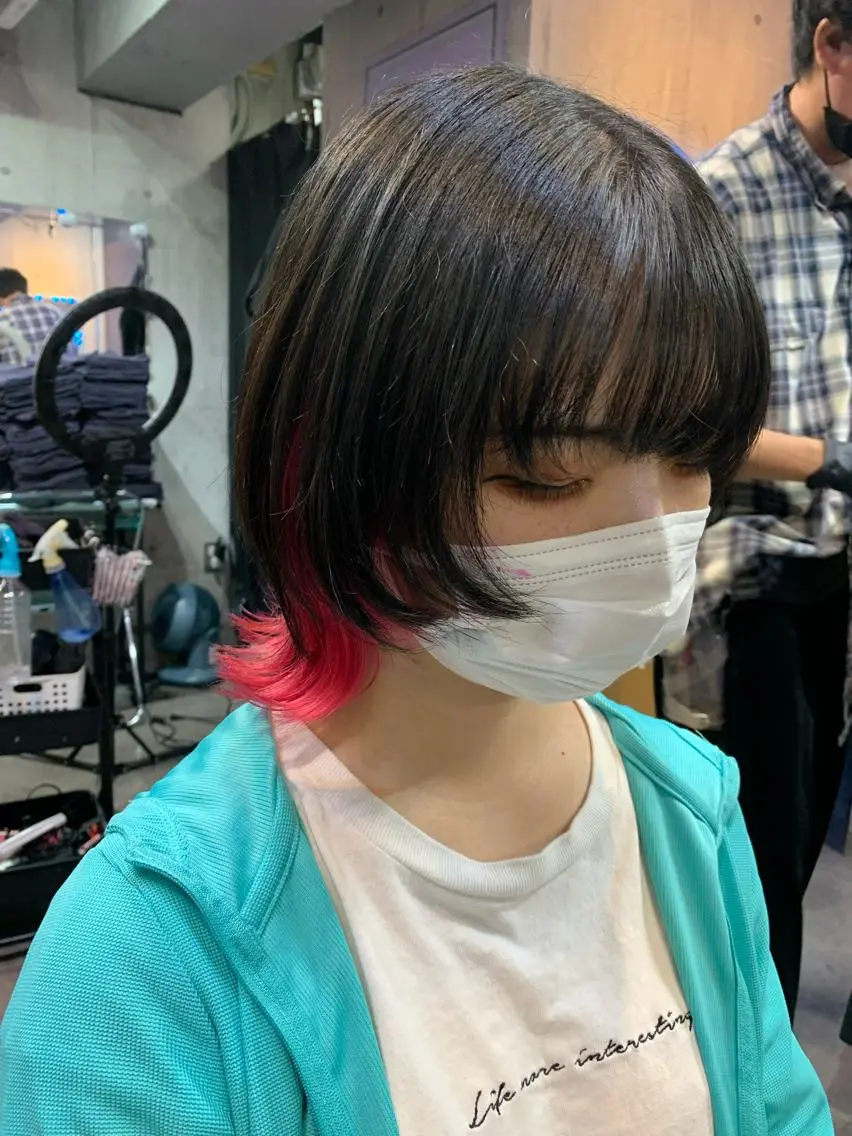 ショート カラー ピンクカラー ウルフカット ヘアカラー ハイトーン/メンズ/ ウルフ特化 小松のヘアスタイル