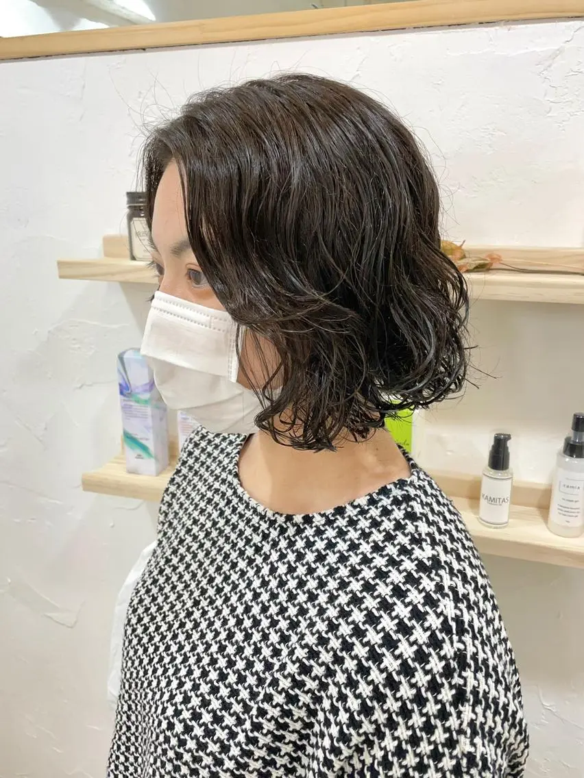 ショート パーマ 切りっぱなしボブ ボブ ショートヘア ウルフカット 髪質改善 縮毛矯正/ レイヤー/銀座/本木のヘアスタイル