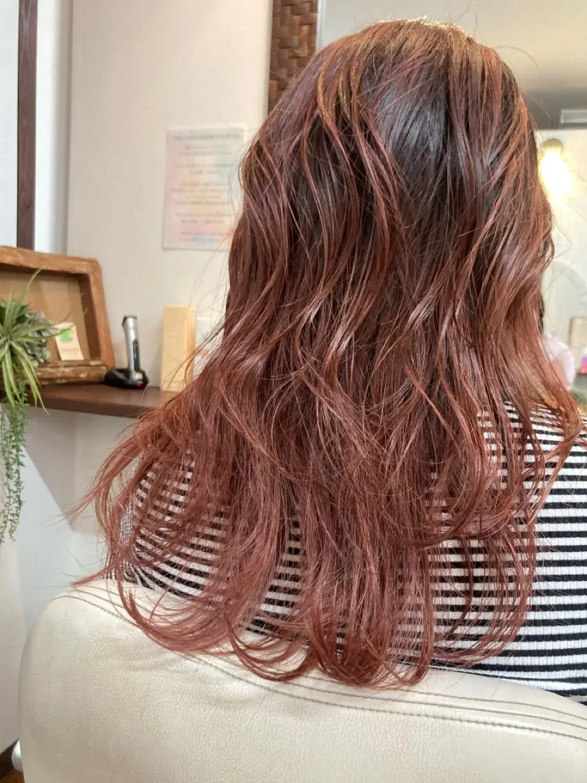 カラー ヘアと眉Otsuka Hikari💆‍♀のヘアスタイル