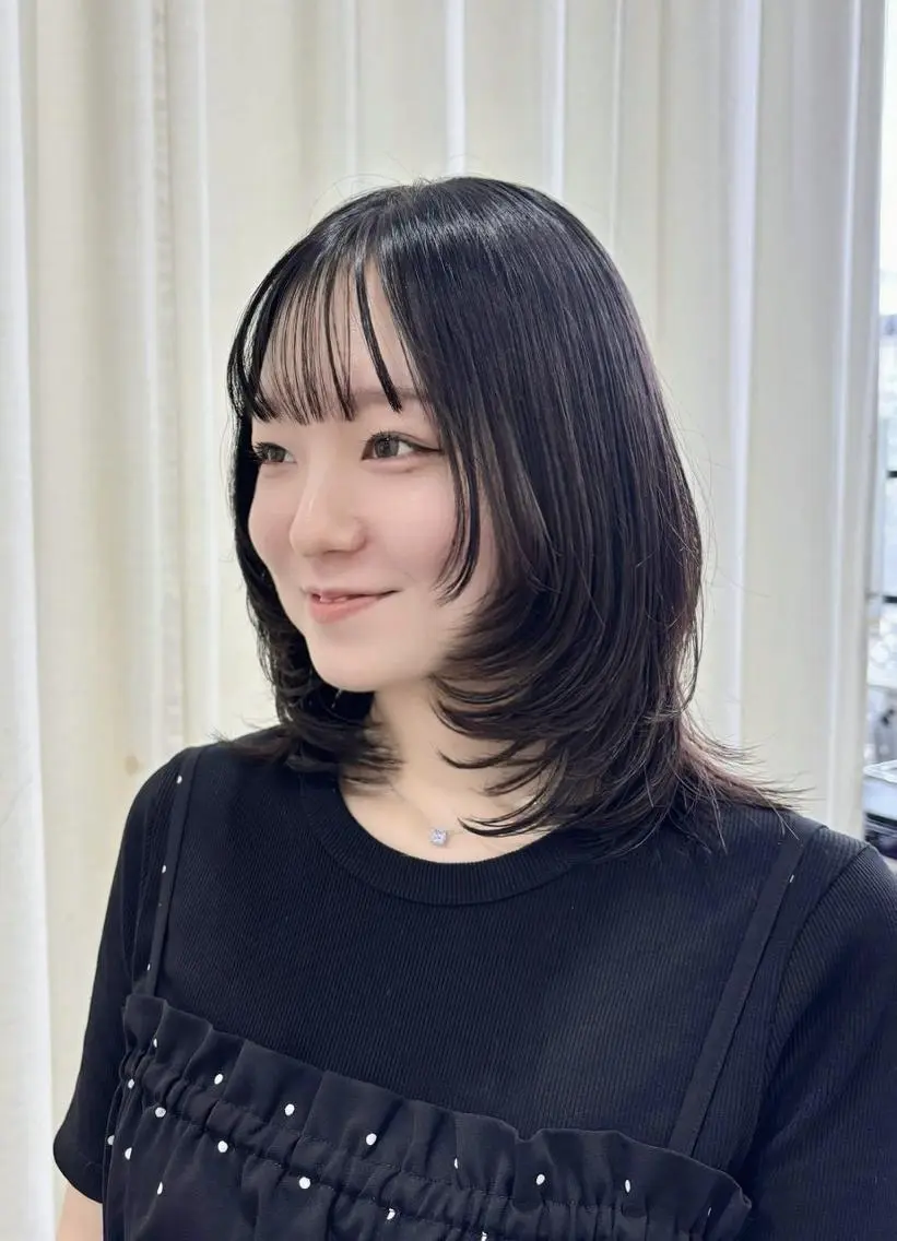 ミディアム カラー ミディアムレイヤー レイヤーカット EDAME熊谷☘️ クラカミ　レンのヘアスタイル